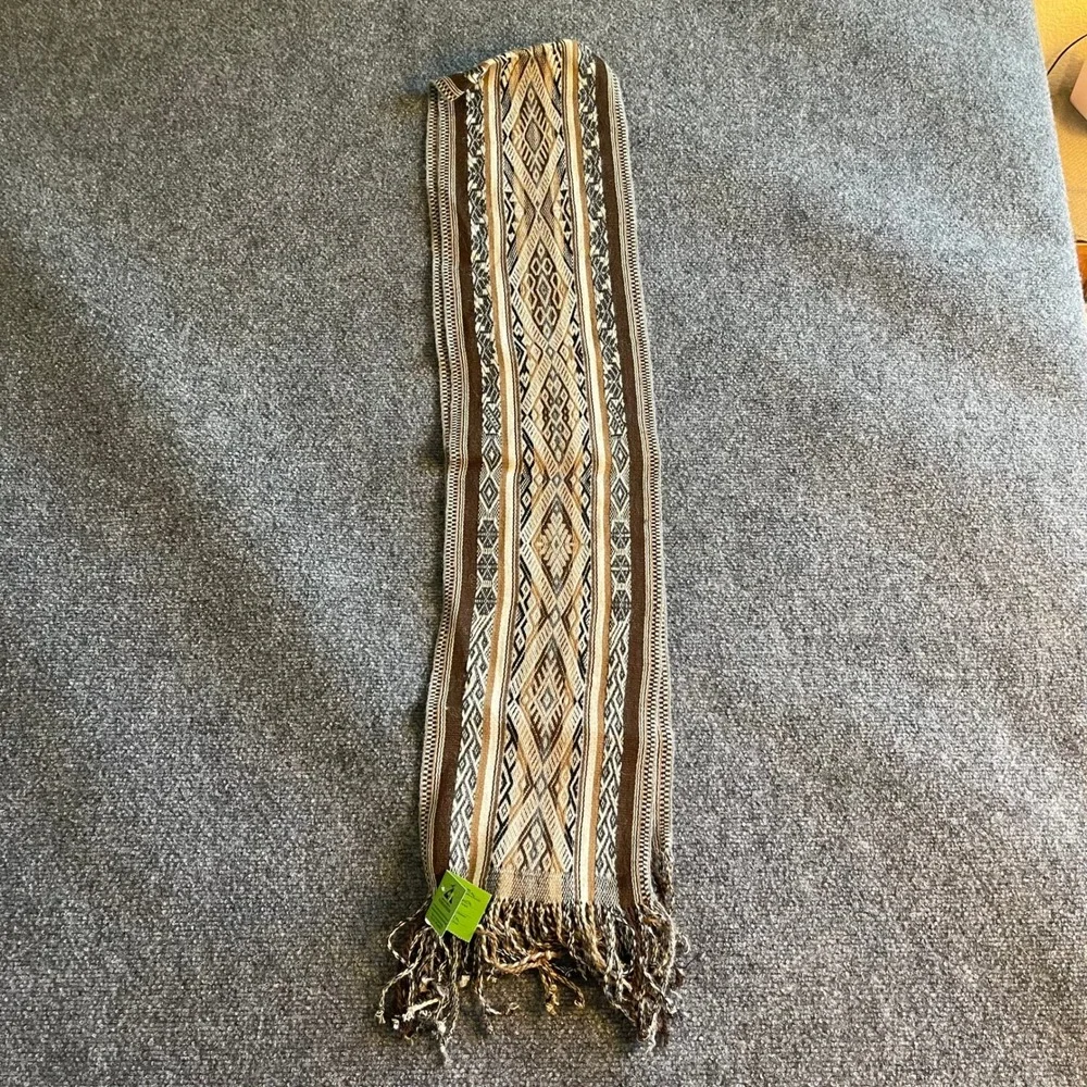 Santuario Animal de Ccochahuasi Baby Alpaca Scarf Brown Geometric‎ Peru Chaluma